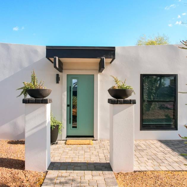 Legacy-Smooth-111-Eucalyptus-Black-Square-Pull-Bar