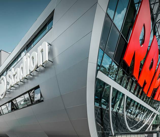 csm_Allianz-Stadion-Rapid-Wien-PREFA-Fassade-Aluminium-Verbundplatte-Silbermettalic__3__6e4a157205